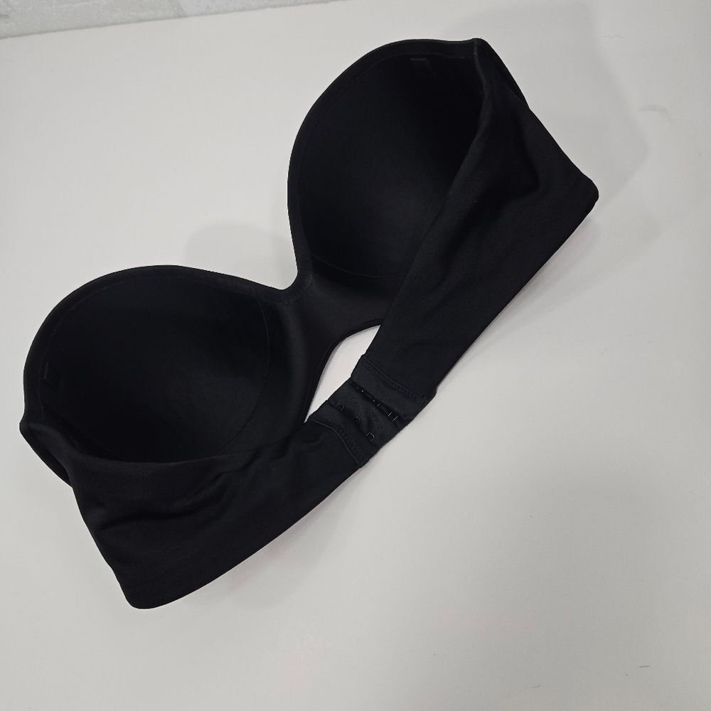 Warner's black strapless bra - Picture 5 of 12